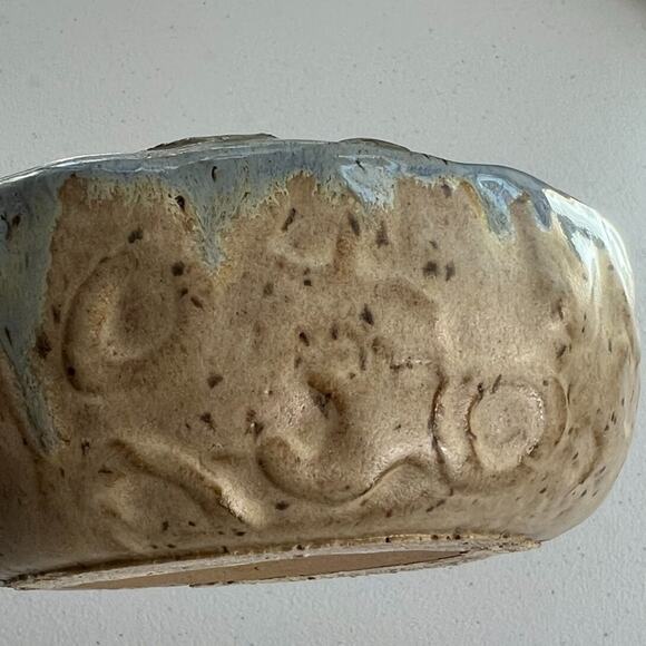 Handcrafted Bowl With 3D Grapes 6" Blue and Beige Stoneware Pottery Signed Jann - Picture 4 of 9